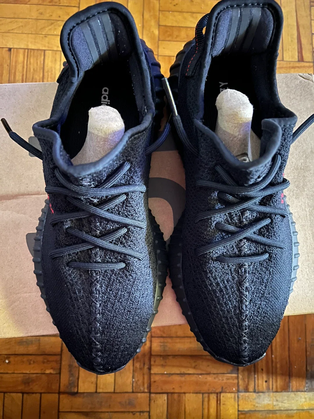 Adidas Yeezy Boost 350 V2 'Bred' - Size 9.5 US image indicator(4)