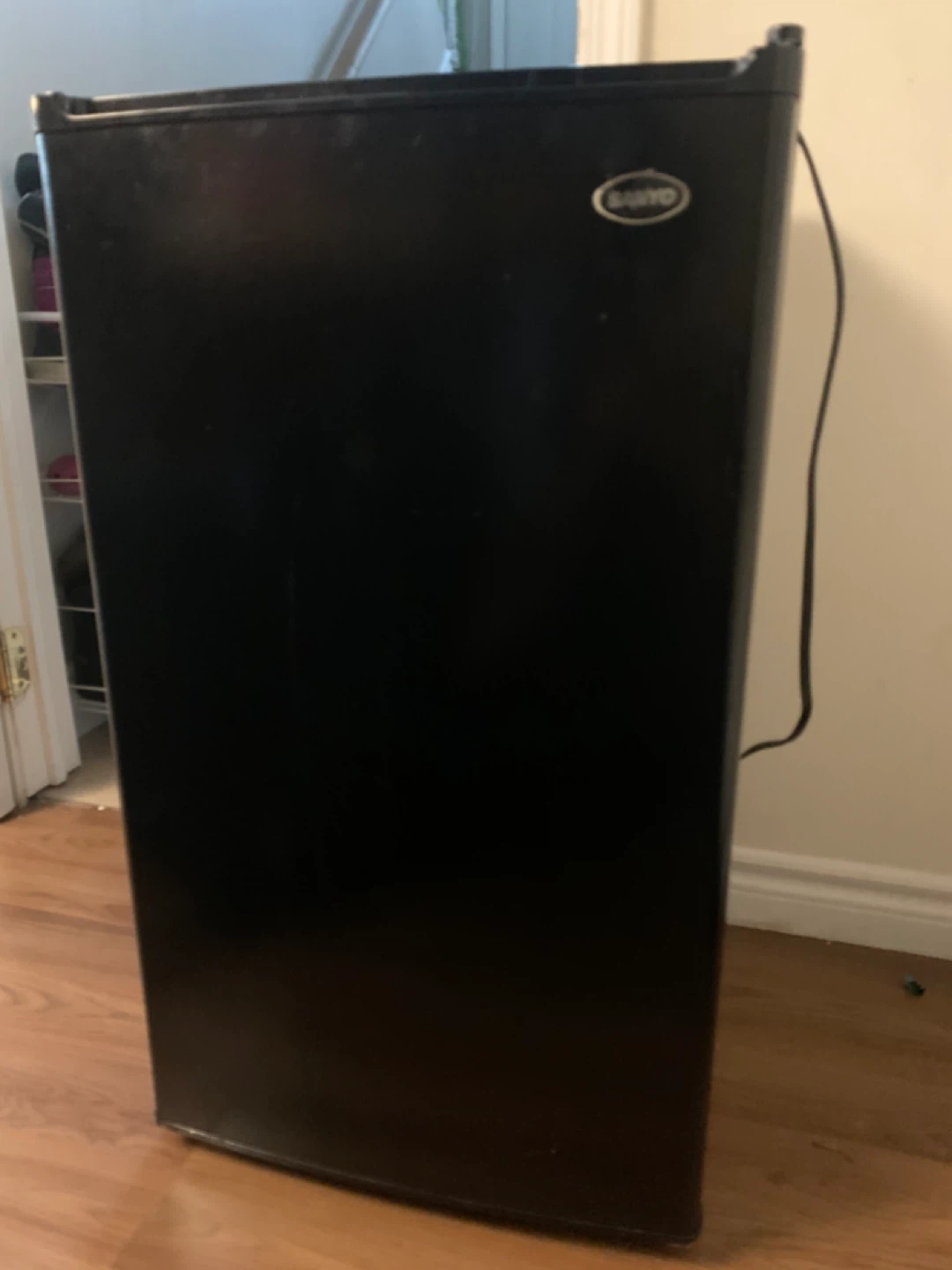 Sanyo Mini Fridge - photo 2