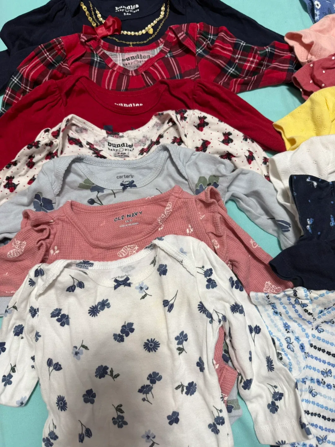 32 pieces mixed Baby Clothes Bundle - Various Brands & Sizes image indicator(3)