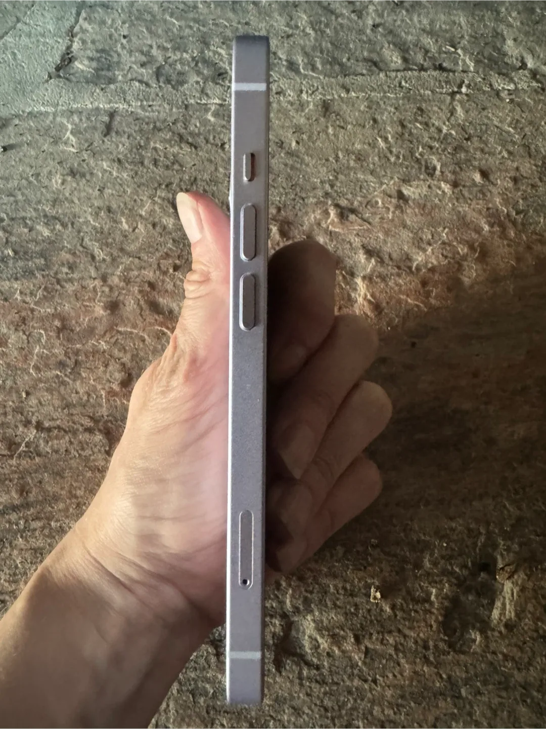 iPhone 14 - 128gb used image indicator(5)