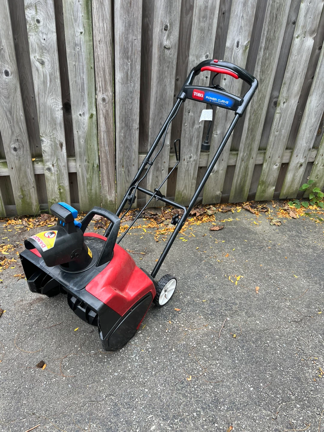 Toro Power Curve 18" Snow Blower. Electric - photo 2