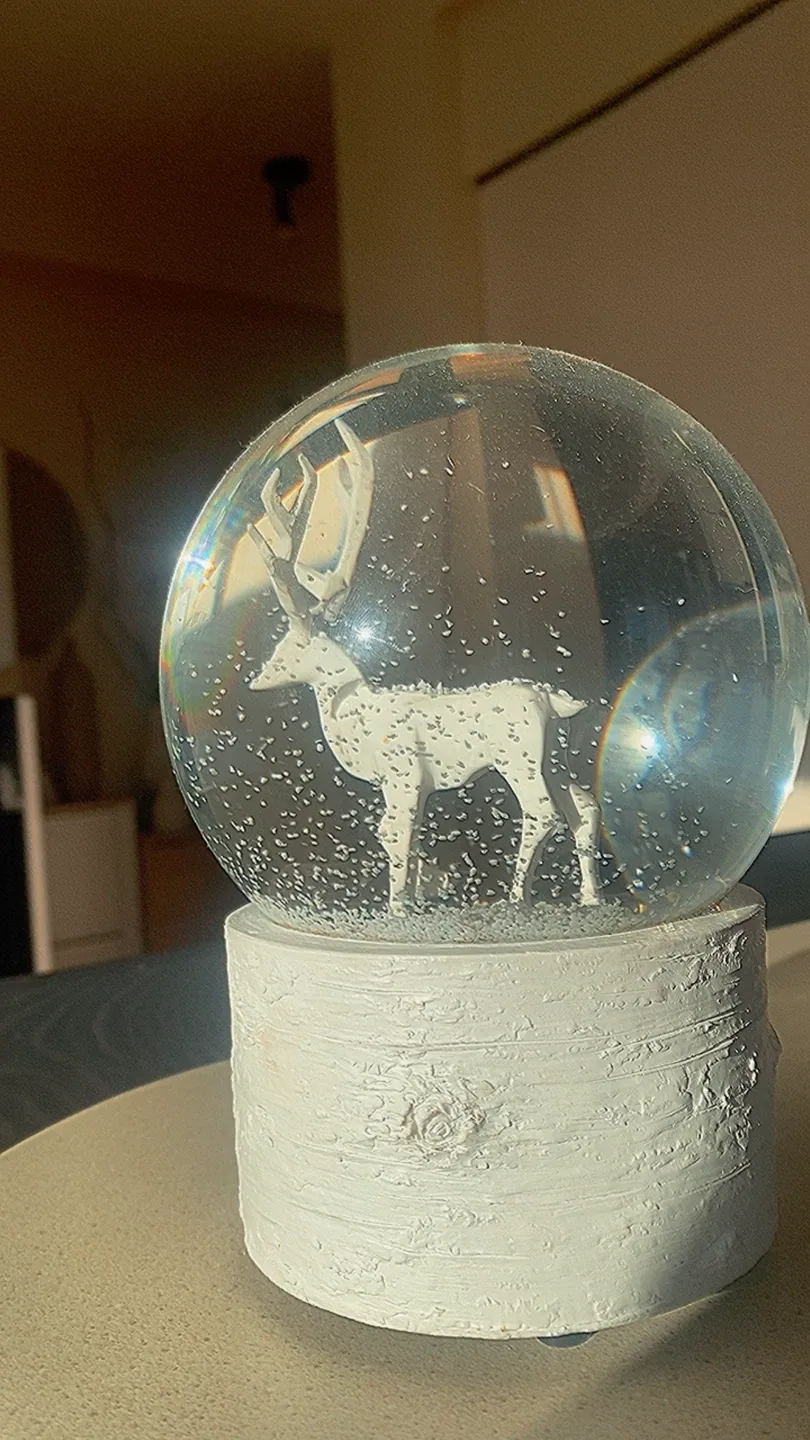 H&S Sense Deer Snow Globe image indicator(2)