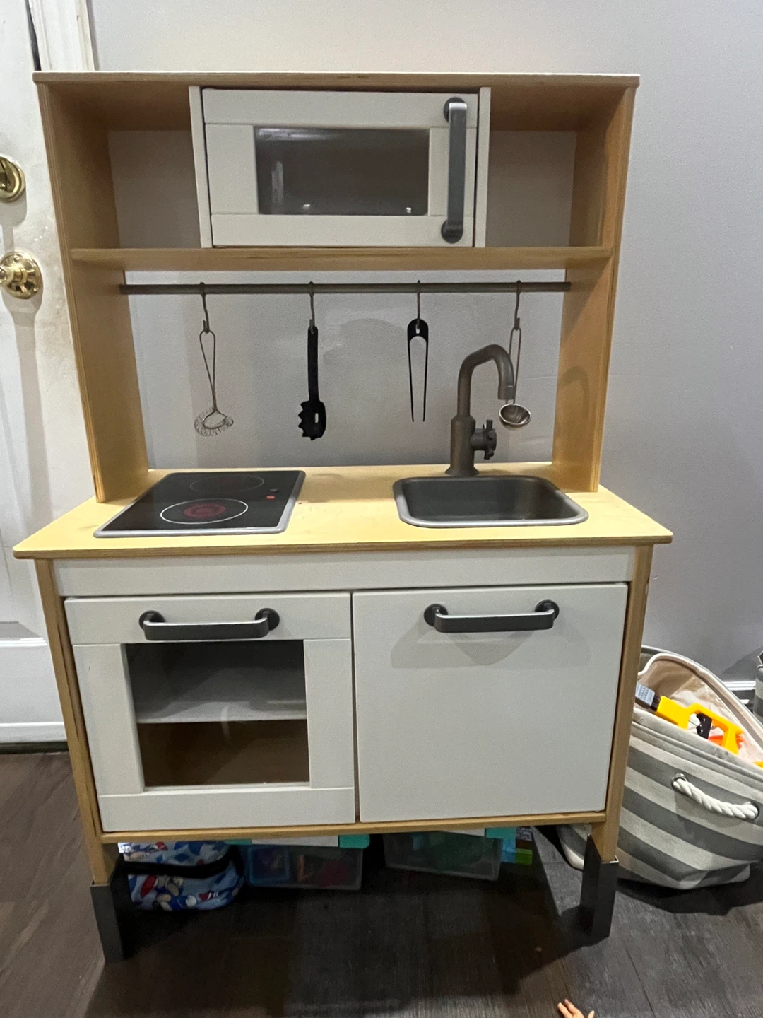 Play Kitchen with Accessories