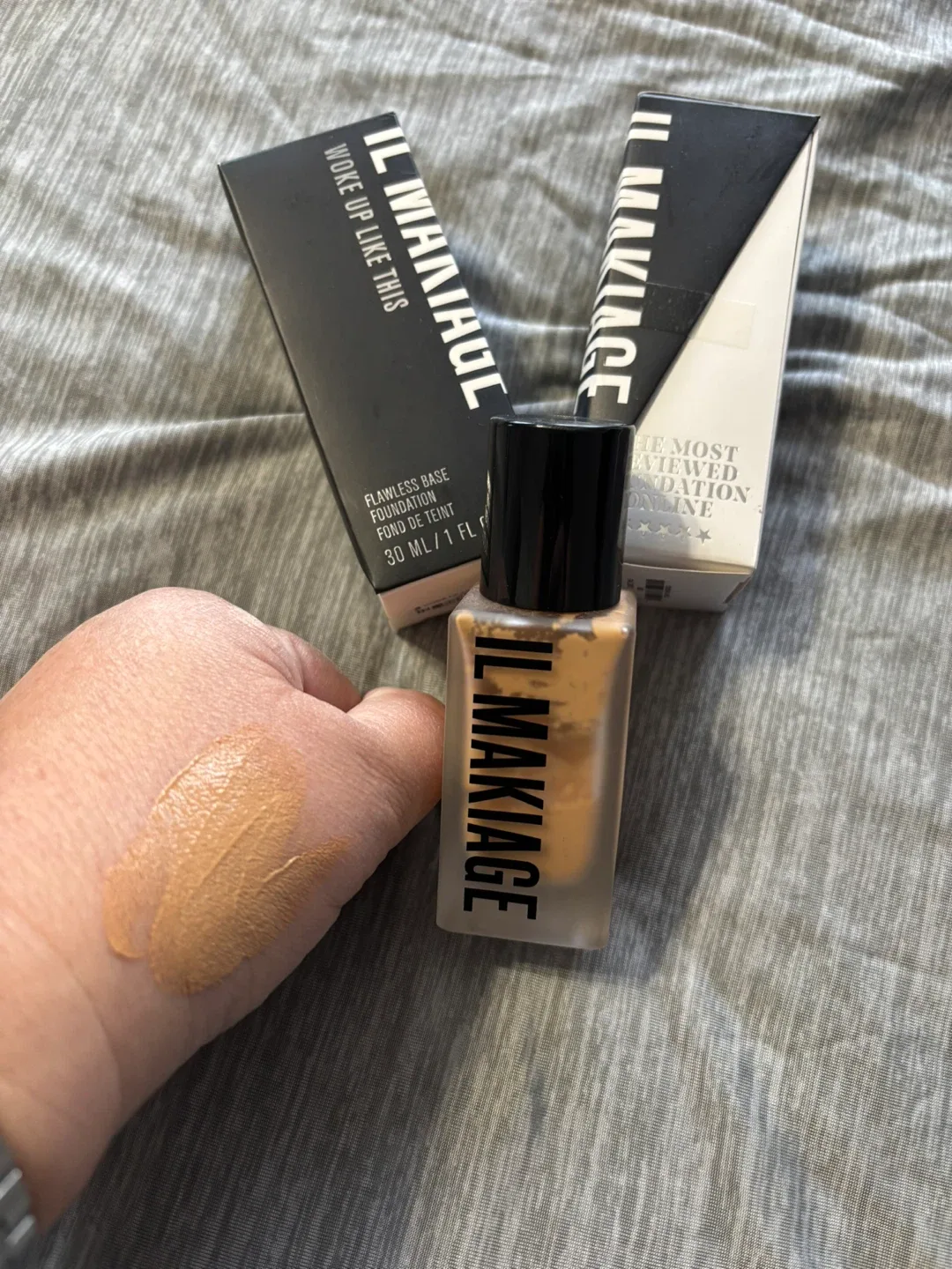 IL MAKIAGE Woke Up Like This Foundation - Shade 105 image indicator(3)