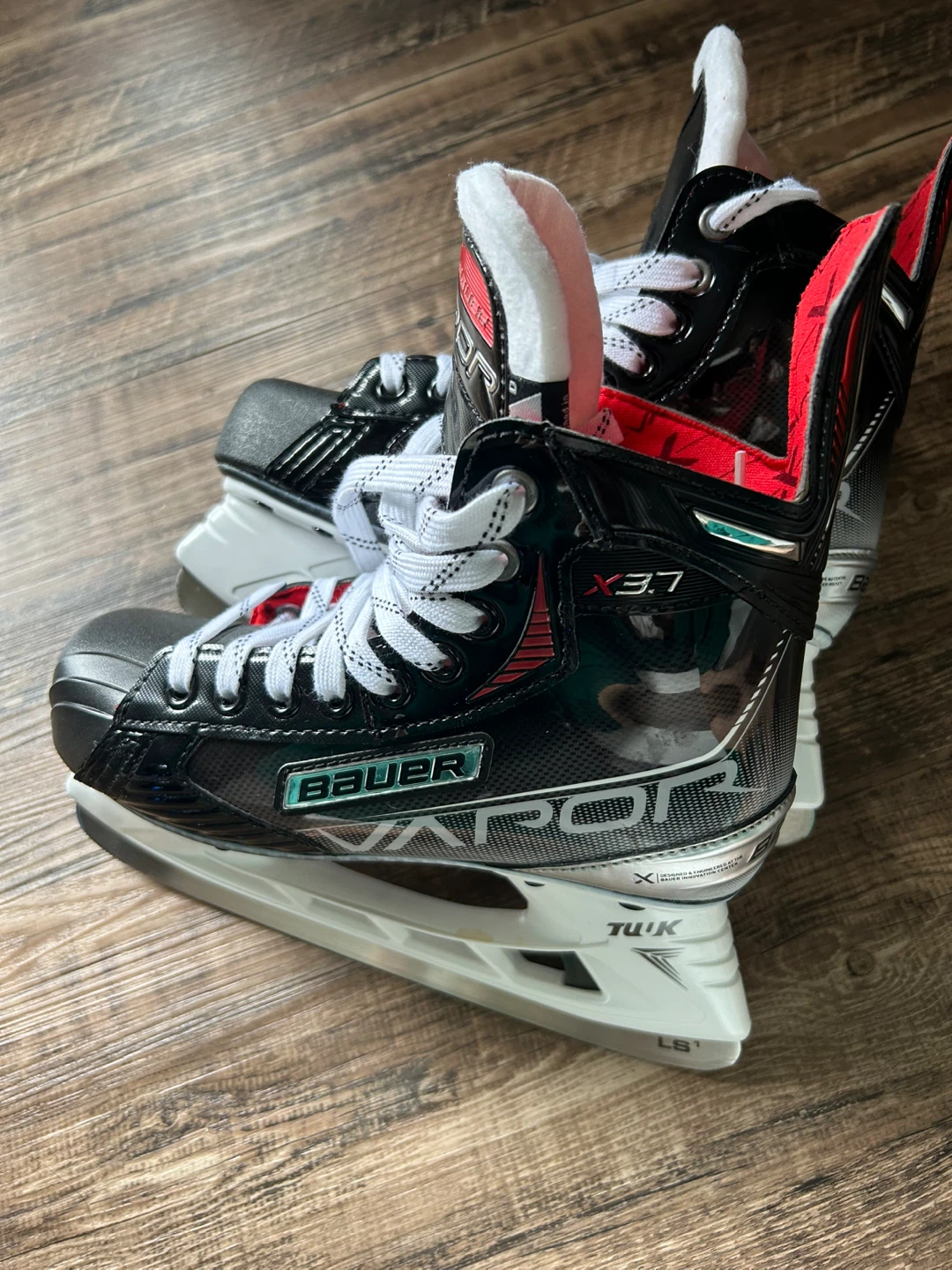Bauer Vapor X3.7 Ice Hockey Skates size 4D - photo 2