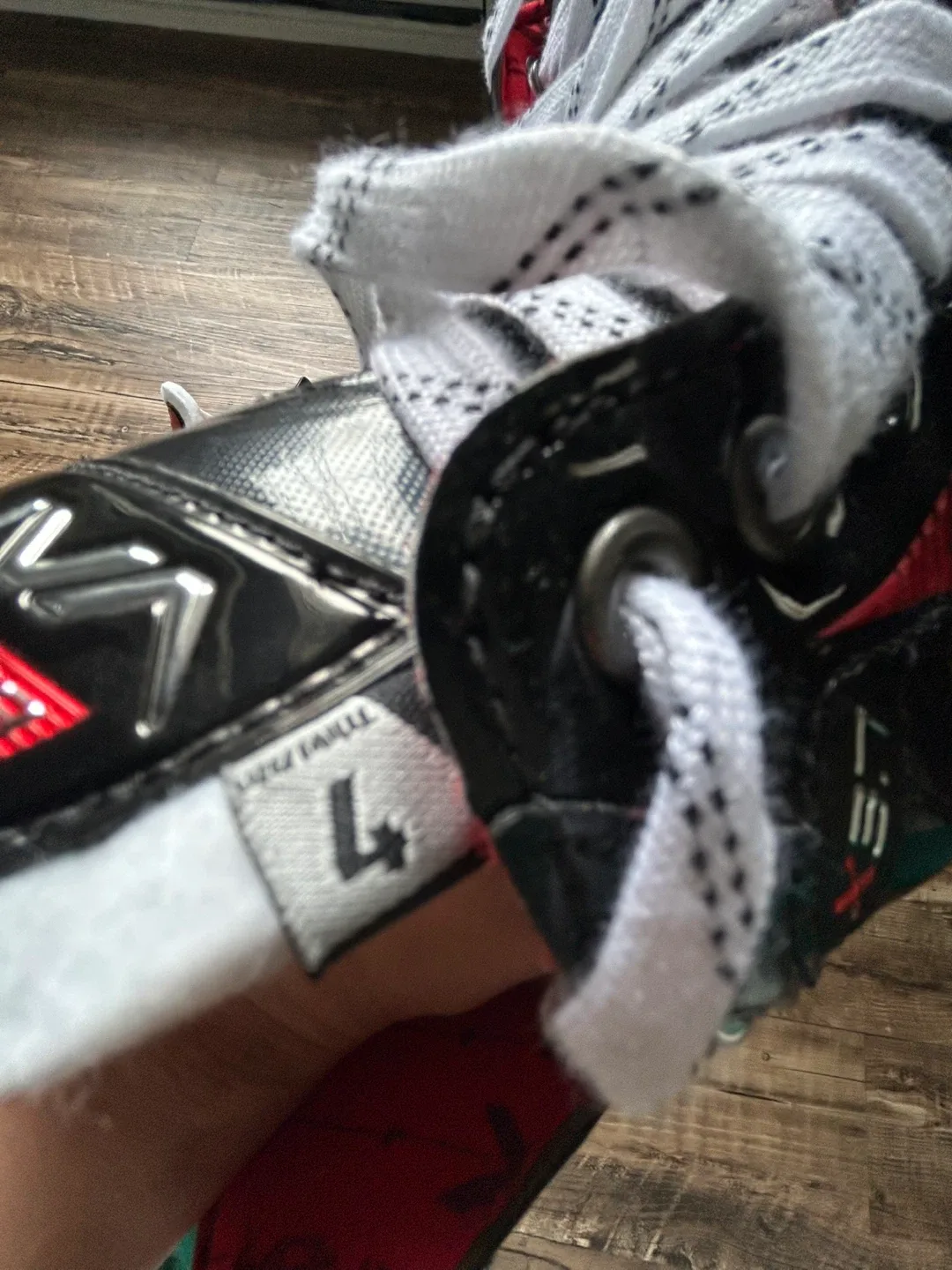 Bauer Vapor X3.7 Ice Hockey Skates size 4 image indicator(8)