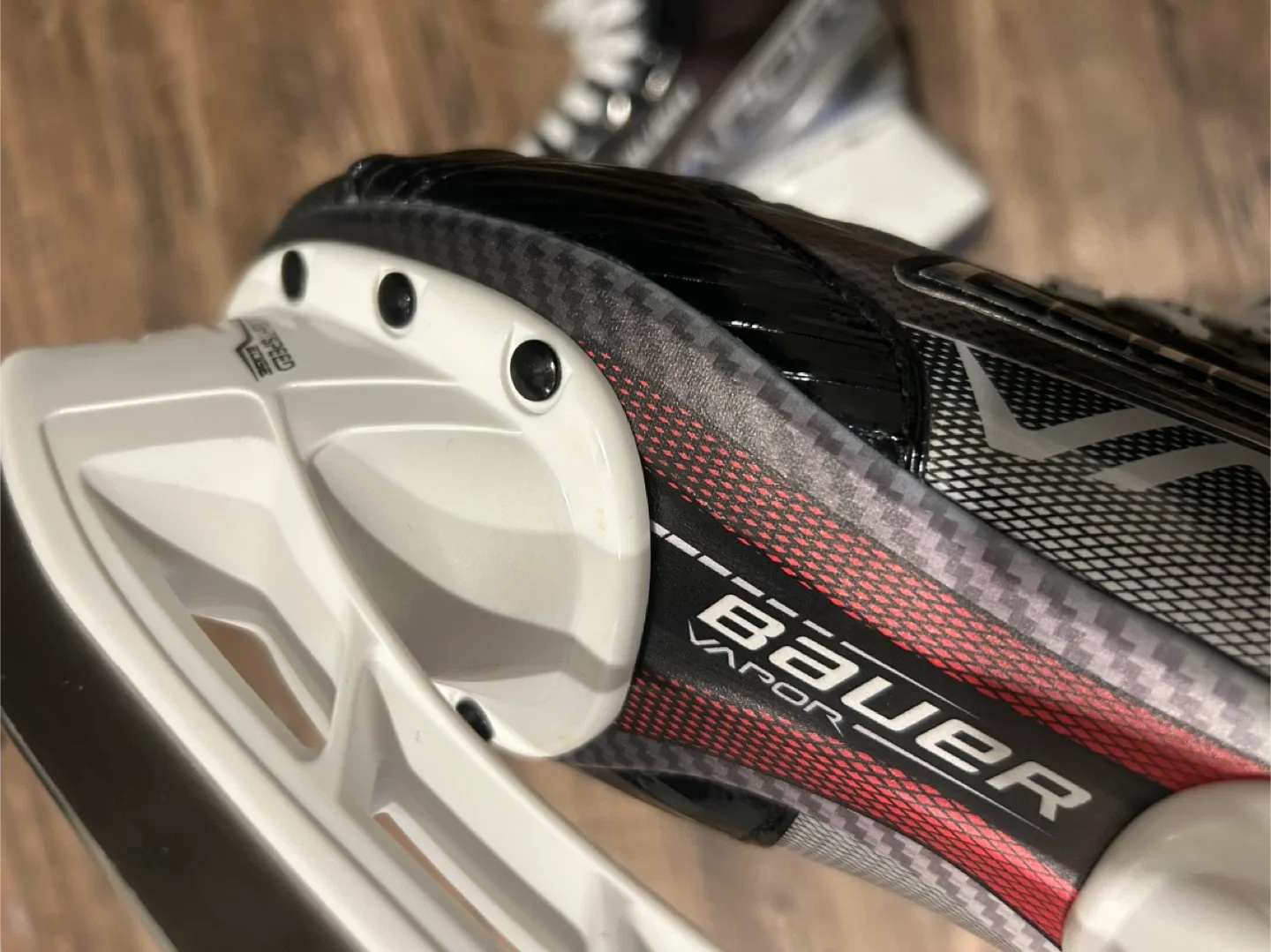 Bauer Vapor X3.7 Ice Hockey Skates size 4 image indicator(9)