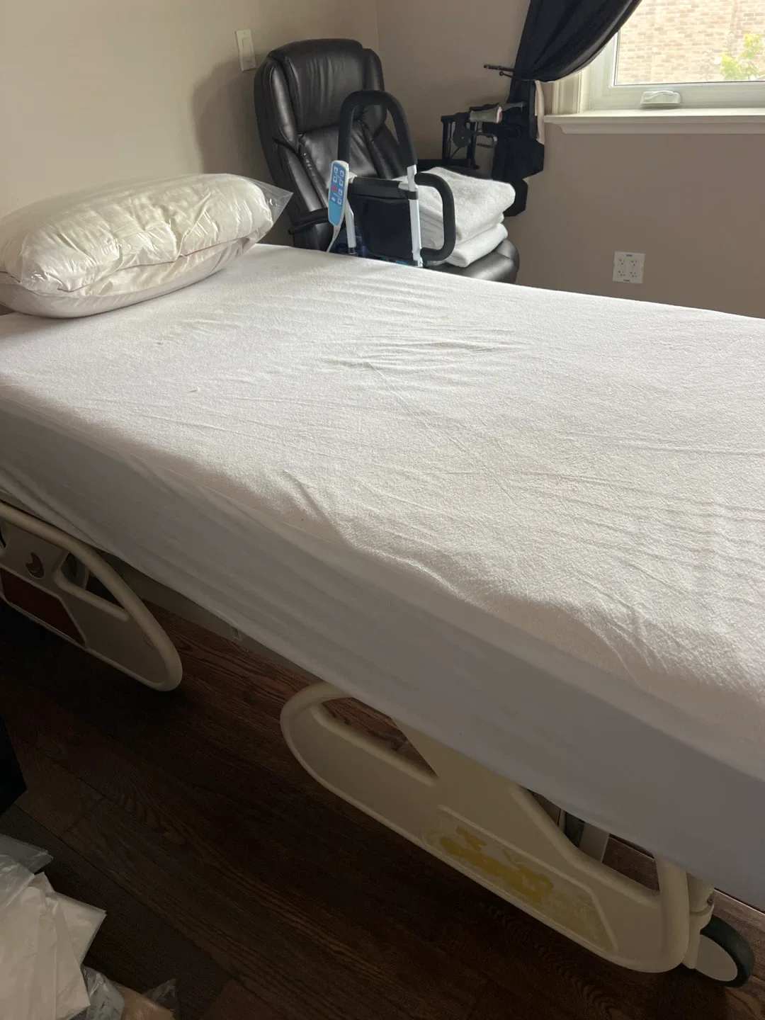 Electrical adjustable bed thumbnail