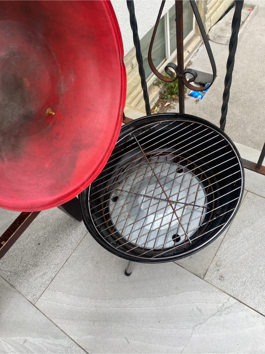 Portable Red & Black BBQ Grill image indicator(2)