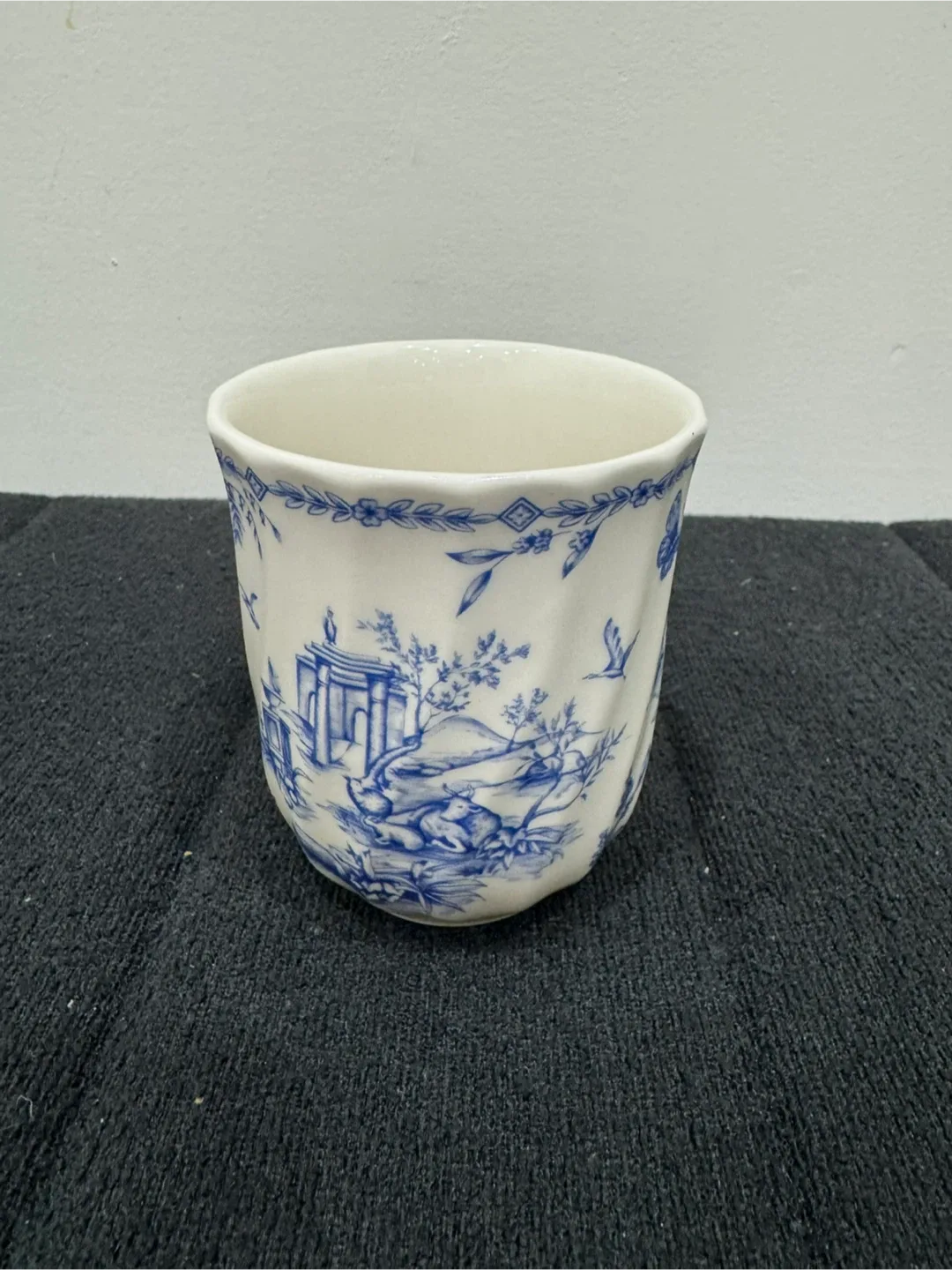 Churchill Blue Willow Mug image indicator(2)