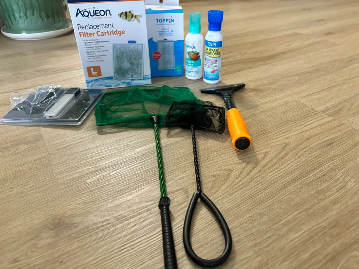 Fish Tank with Accessories image indicator(2)