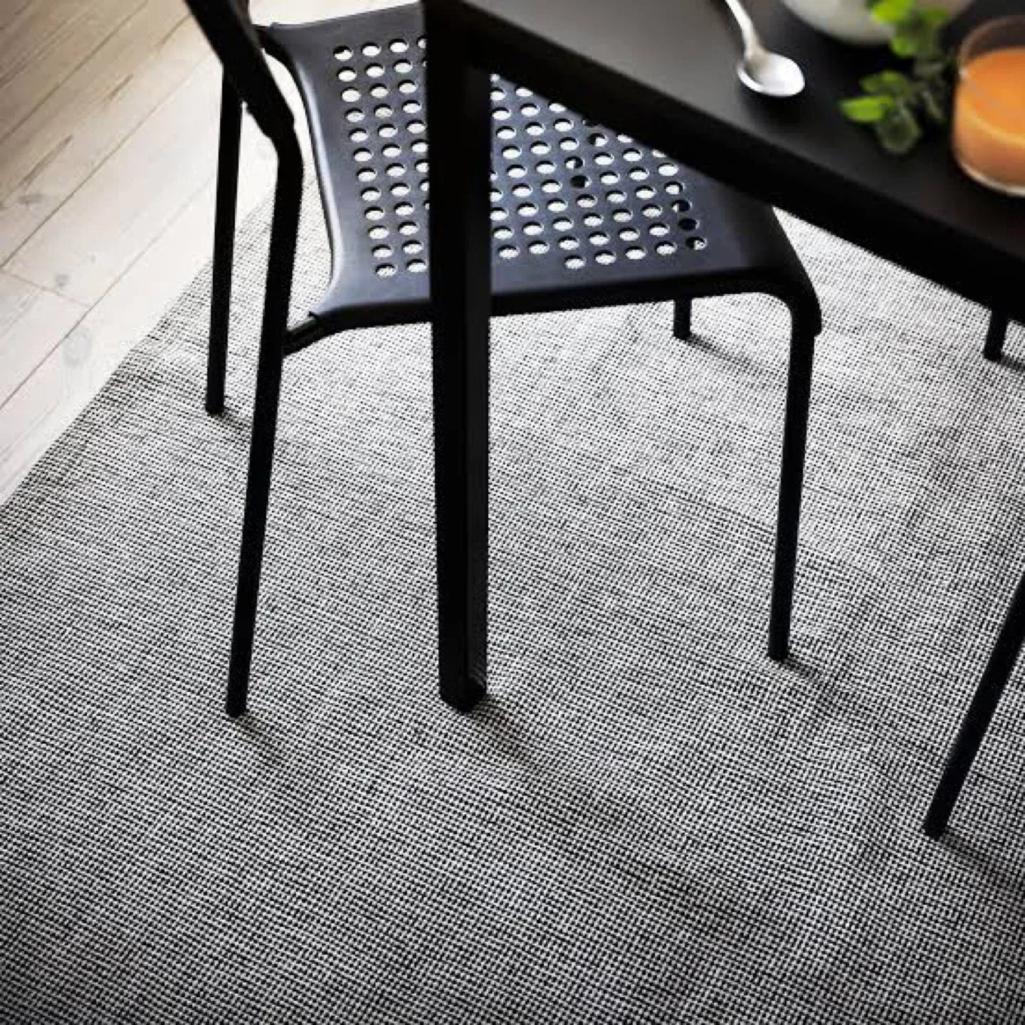 IKEA Tiphede Rug - 5'1" x 7'3" image indicator(2)