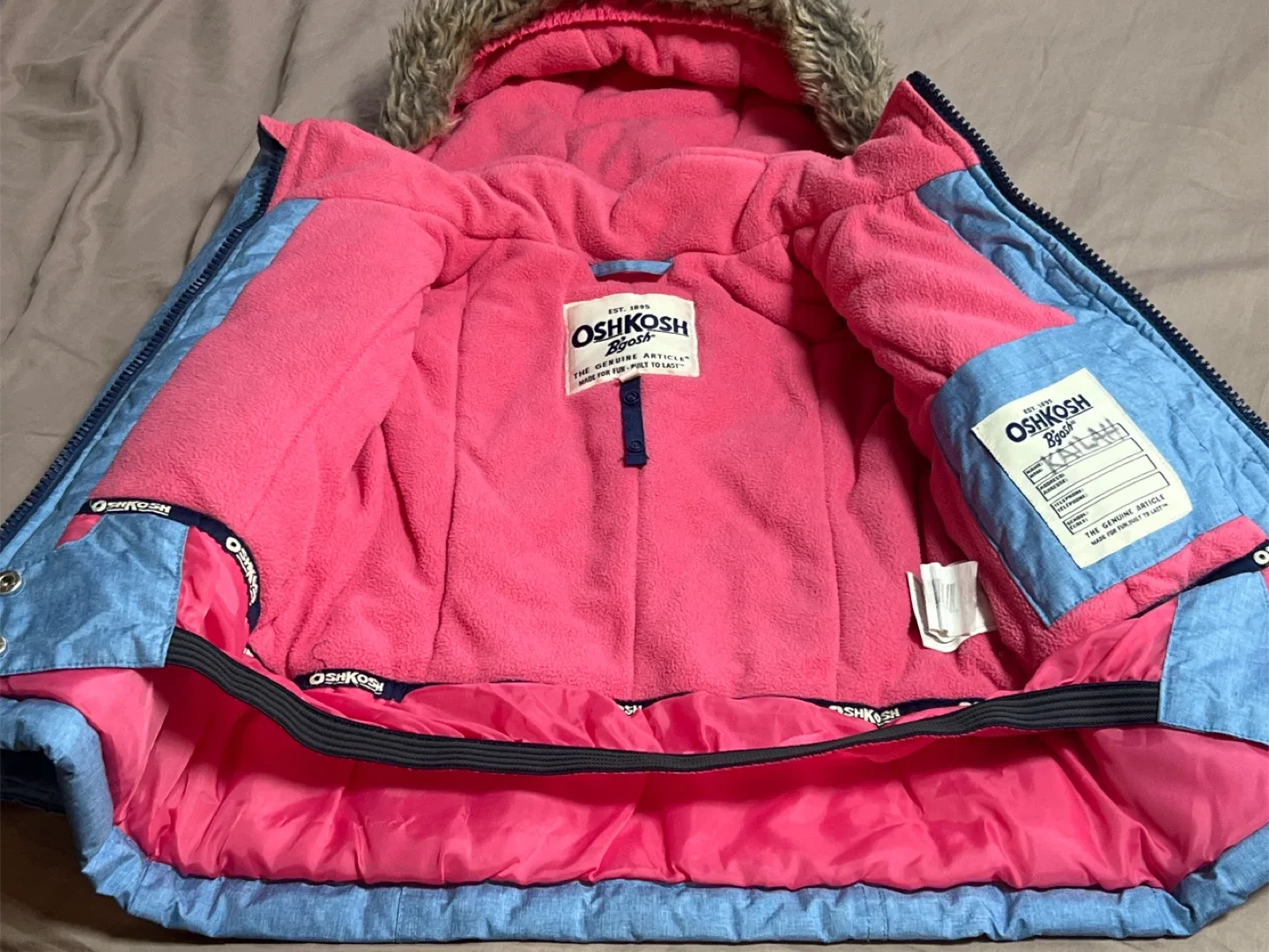 OshKosh B'gosh Snow Pants & Jacket - Size 4T image indicator(6)
