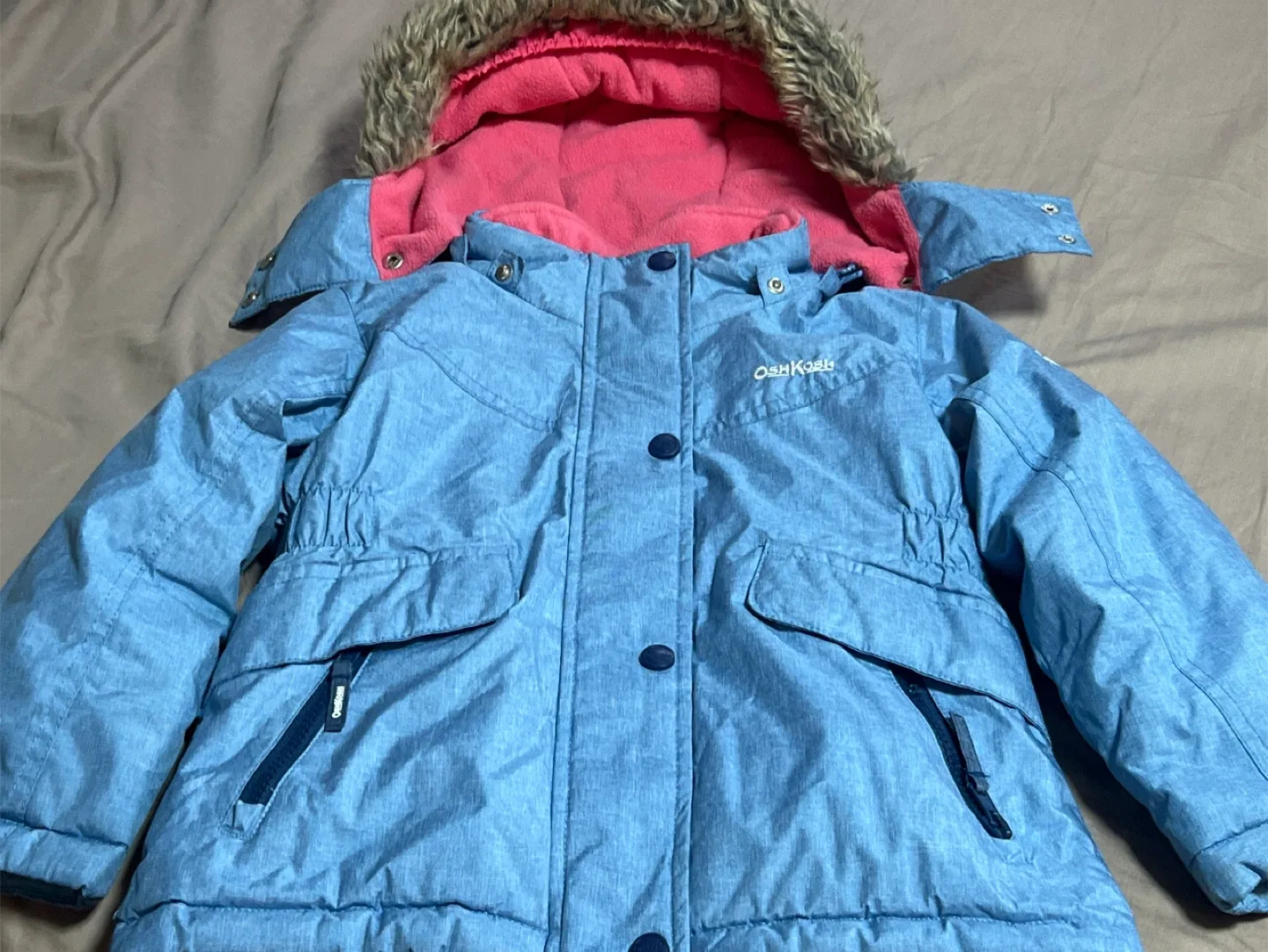 OshKosh B'gosh Snow Pants & Jacket - Size 4T image indicator(5)