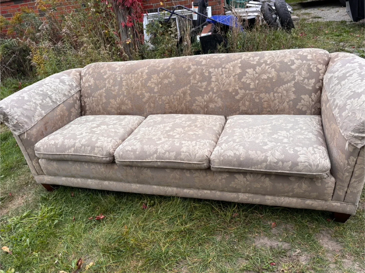 FREE Floral Patterned Sofa & Love Seat image indicator(2)