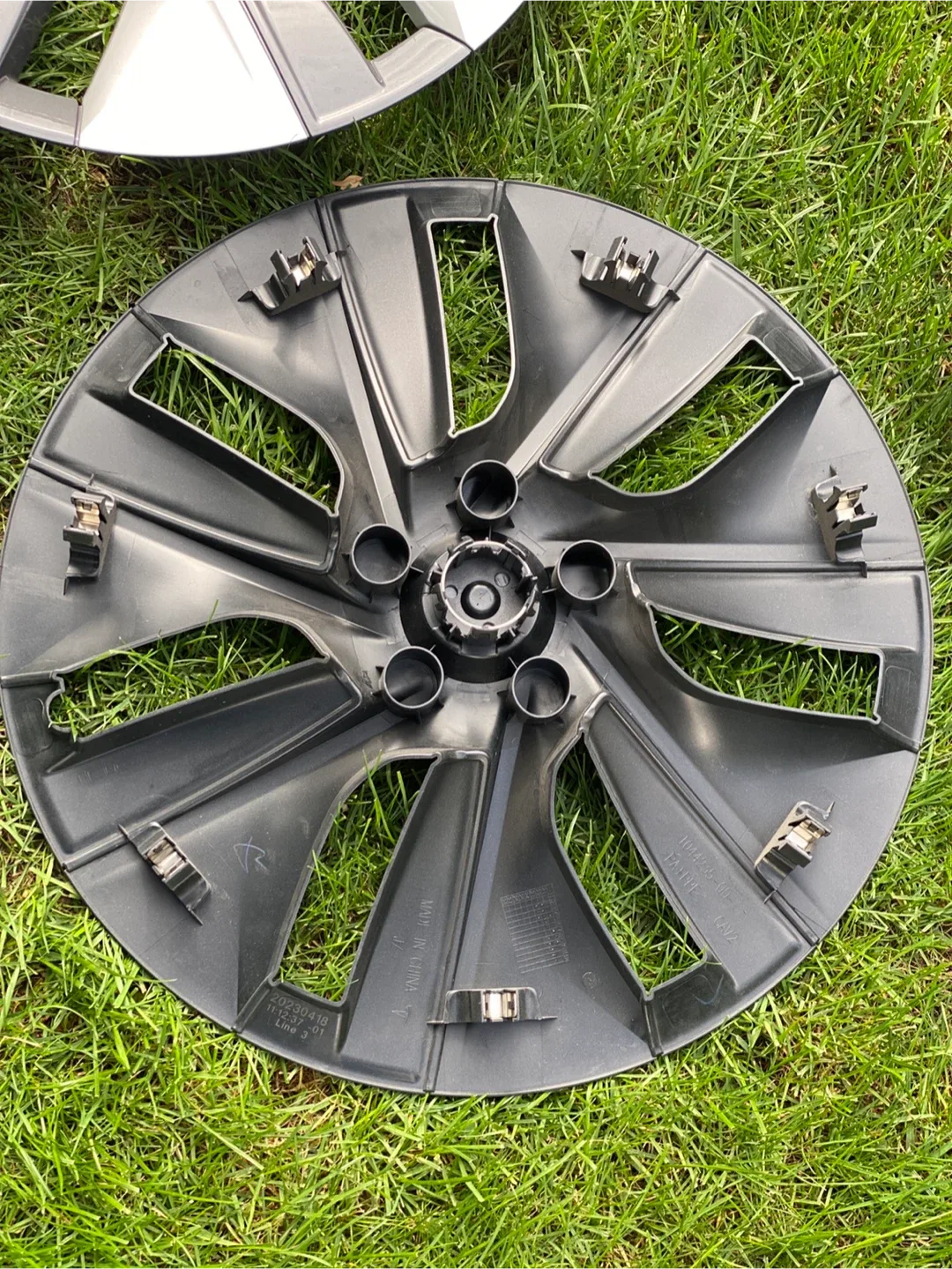 Tesla Wheel Covers (Set of 4) image indicator(3)