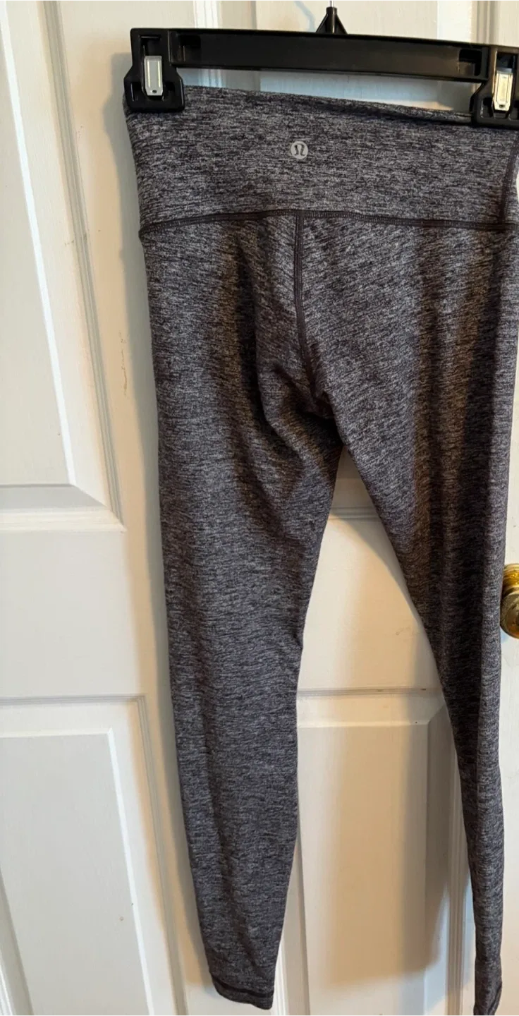 Lululemon Grey Leggings - Size 4 tight 28 image indicator(2)