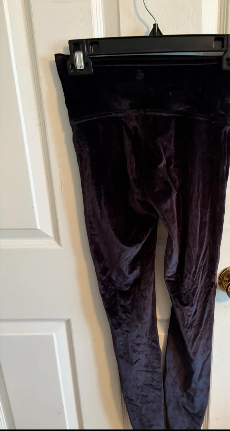 Lululemon Velvet Leggings size 4 tight 28 image indicator(2)