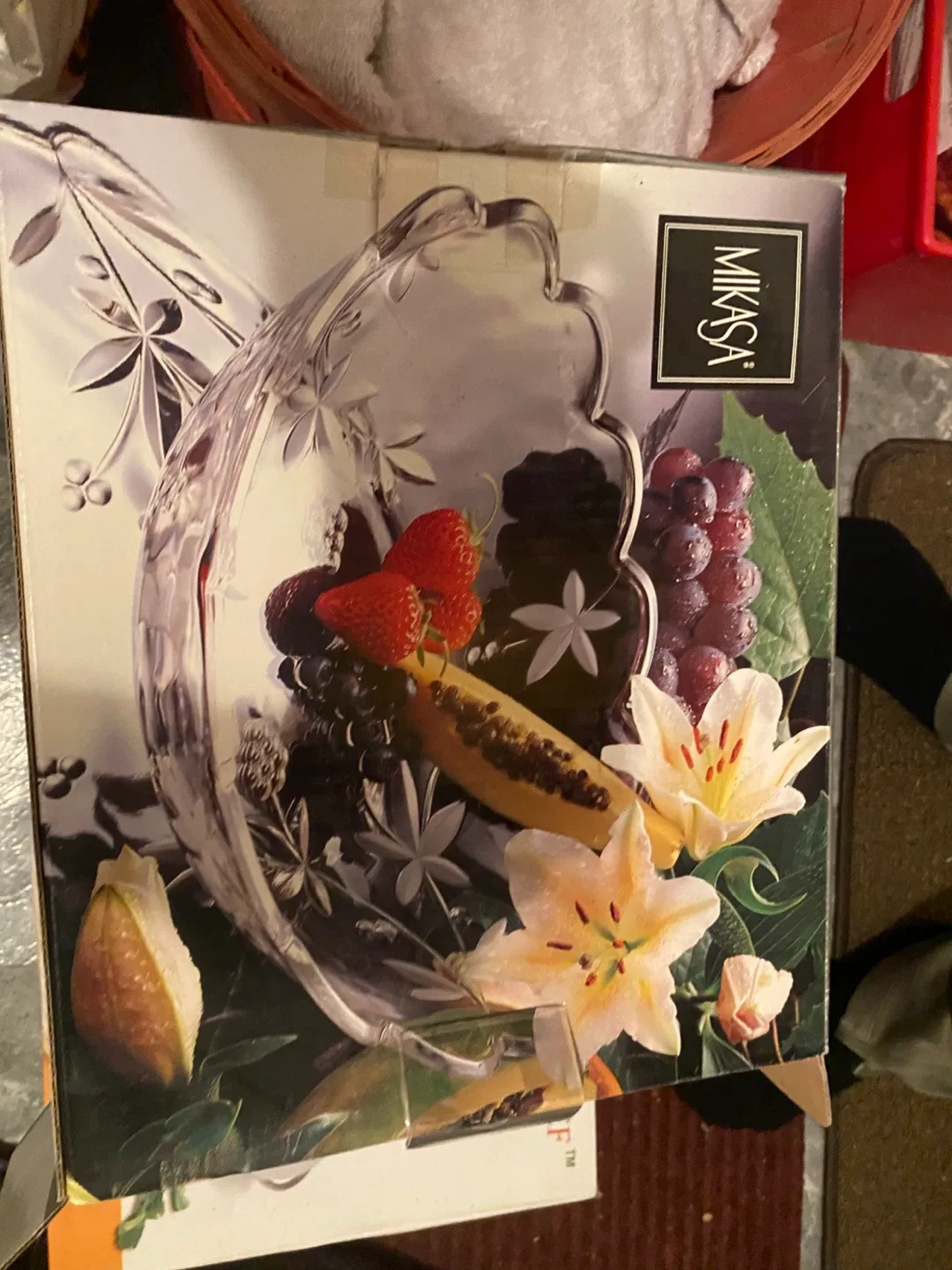 Mikasa Crystal Bowl with Box image indicator(2)