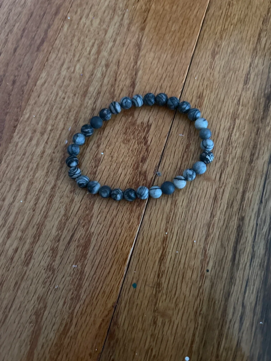 Beaded Bracelet - Gray & White