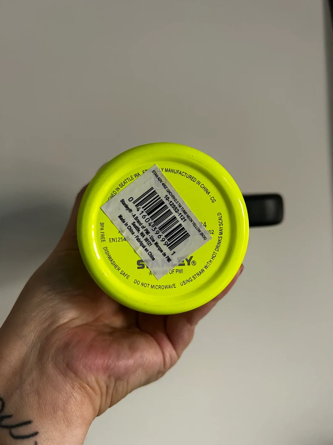 Stanley Tumbler, Neon Yellow image indicator(3)