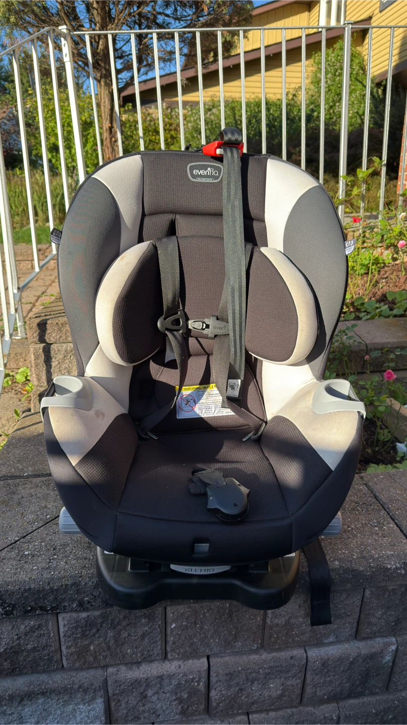 Evenflo Triumph LX Convertible Car Seat