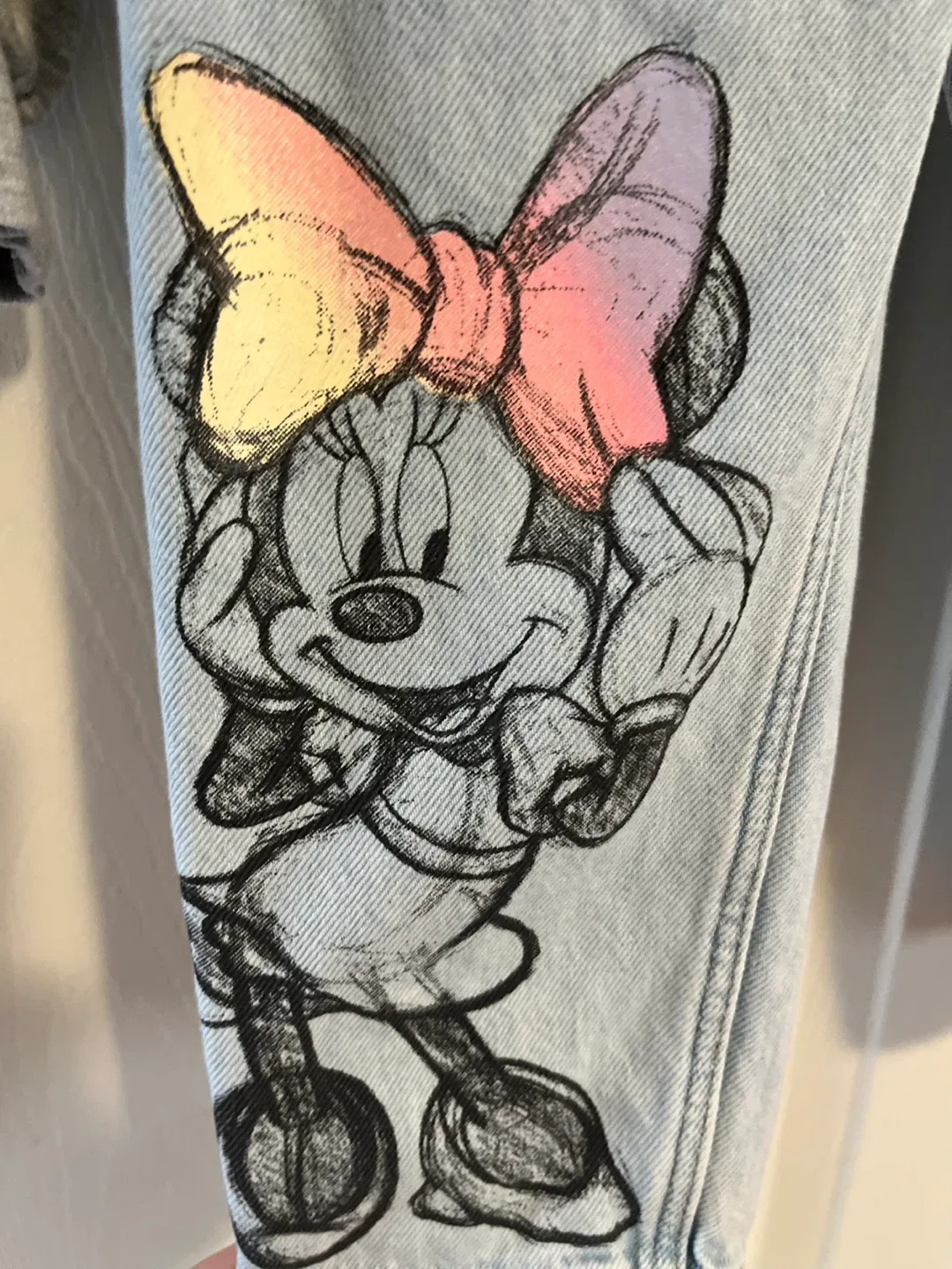 Minnie Mouse Outfit - Sweatshirt & Jeans Set image indicator(3)