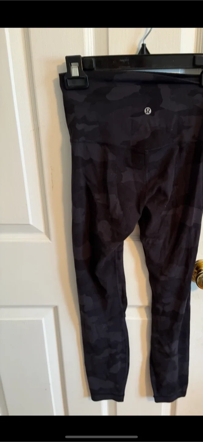 Lululemon Align HR Pant 25" Camo size 4 image indicator(2)