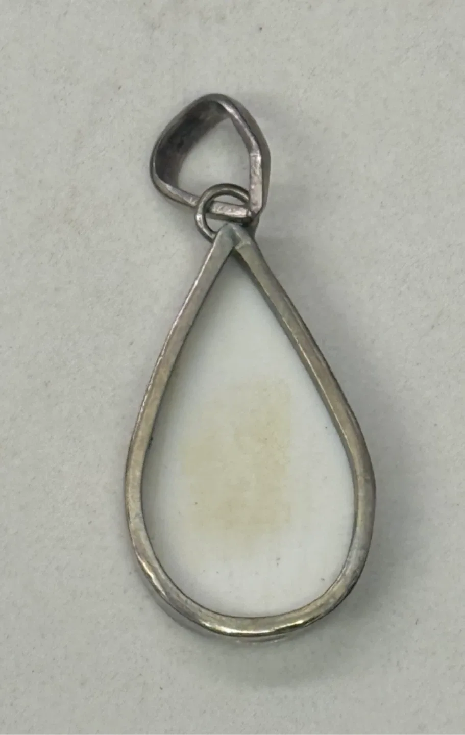 Teardrop Pendant with Silver Frame image indicator(3)
