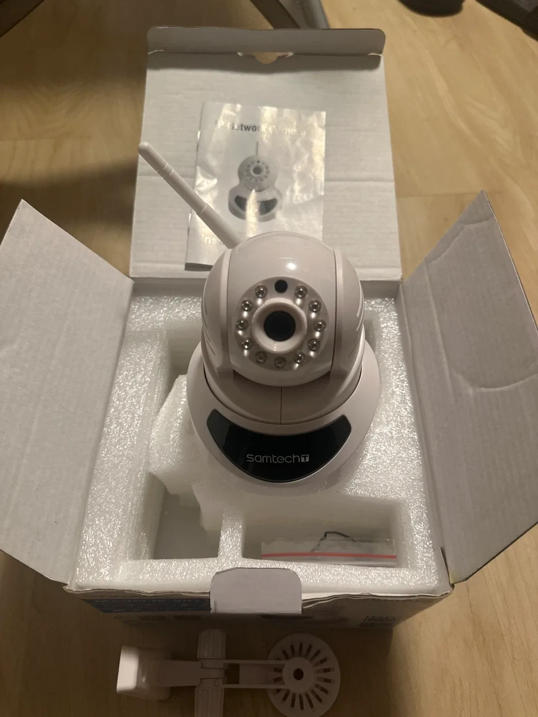 Samtech IP-9011 IP Network Camera - New in Box image indicator(2)
