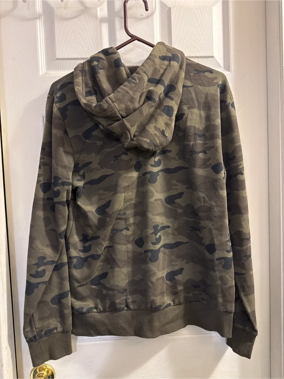 Old Navy Camo Hoodie - Size Medium image indicator(2)