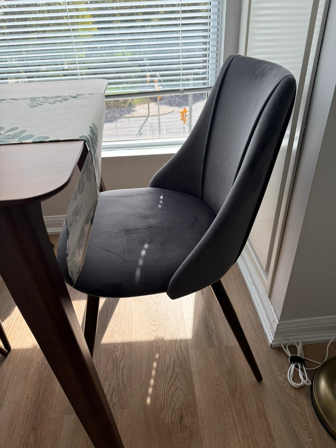 Dining table and Dining Chairs - Set of 4 - photo 3