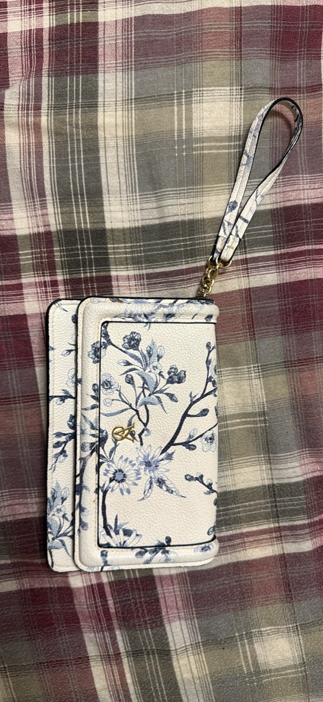 Victoria’s Secret- Floral Wristlet Wallet