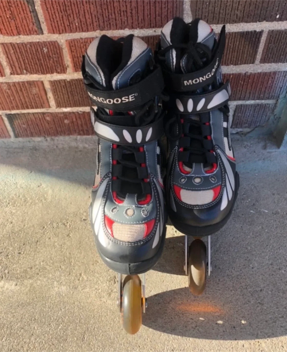 New Mongoose inline skates. Men’s Size 8 image indicator(3)