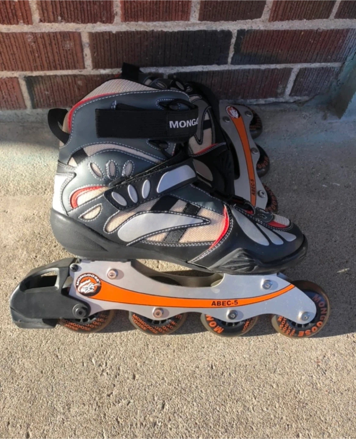 Mongoose inline skates. Men’s Size 8
