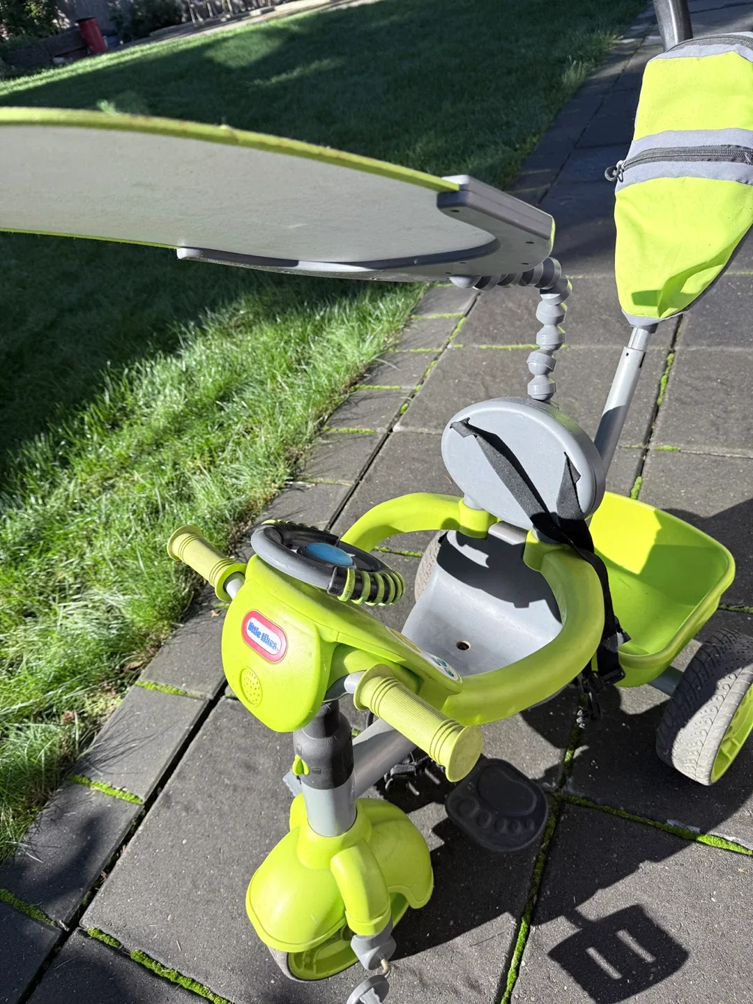 Little Tikes 4-in-1 Trike - Green image indicator(4)