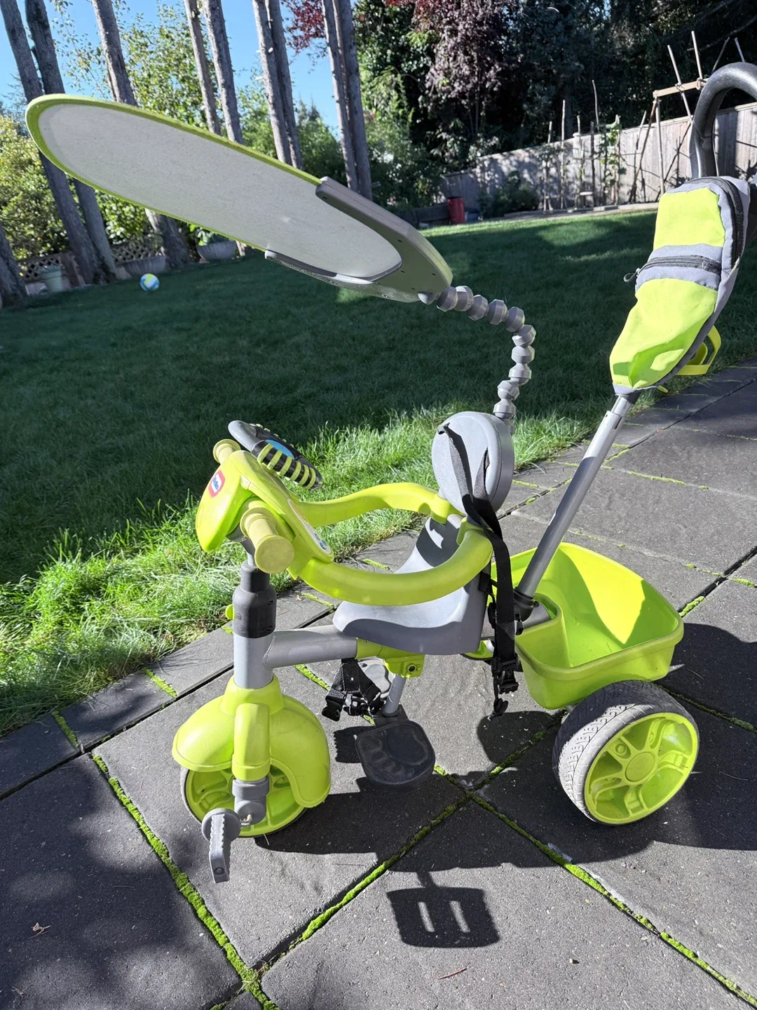 Little Tikes 4-in-1 Trike - Green image indicator(2)