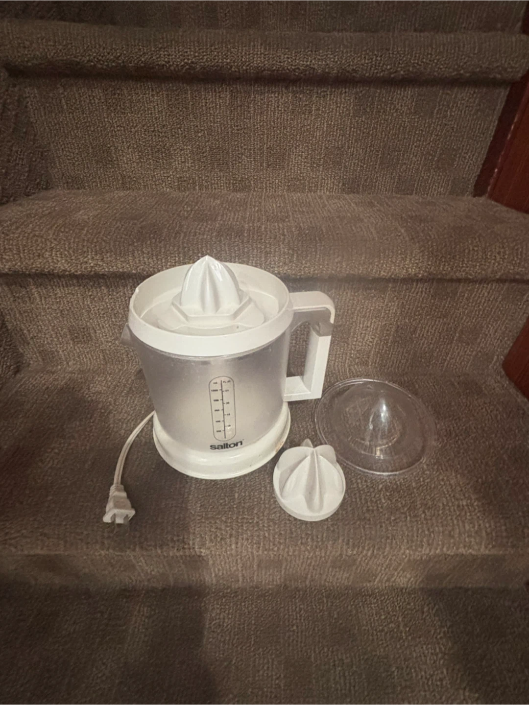 Salton Citrus Juicer - photo 2