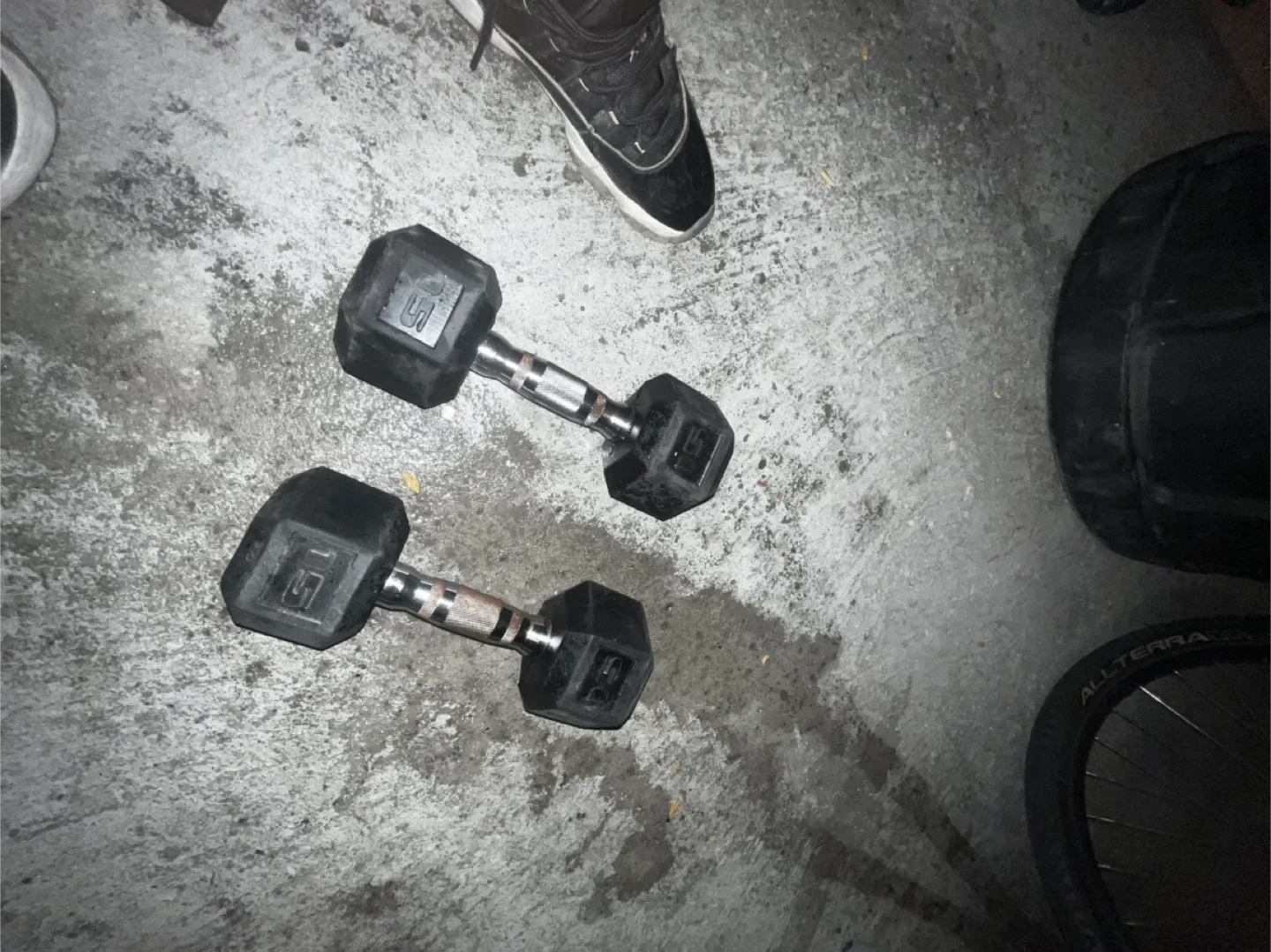 15 lb dumbbells set image indicator(2)