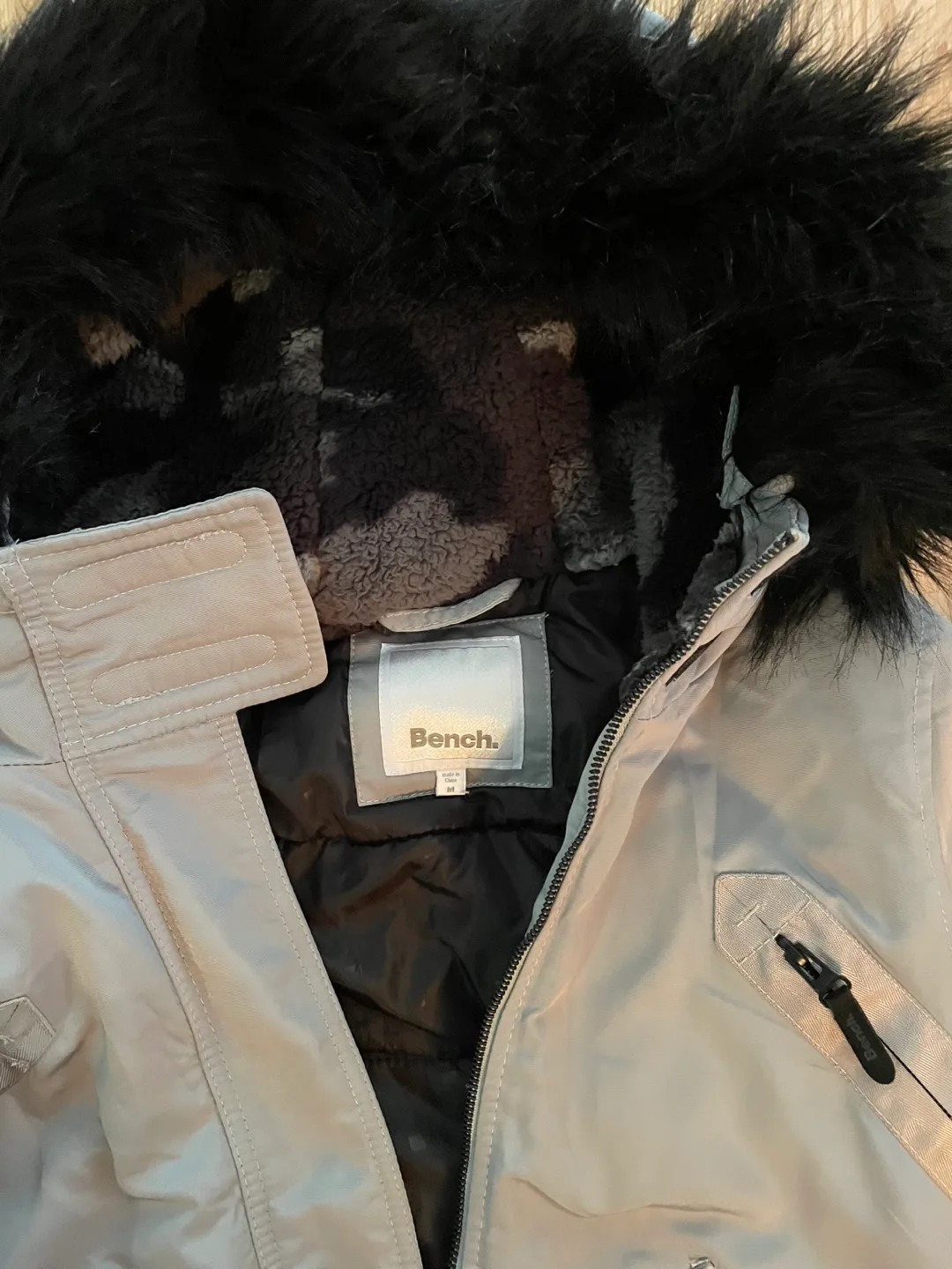 Bench. Light Grey Fall-Winter Jacket image indicator(4)