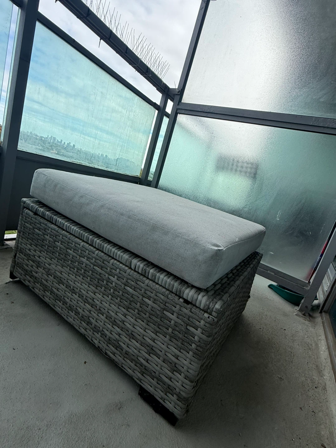 Patio Wick table for Sale - photo 3