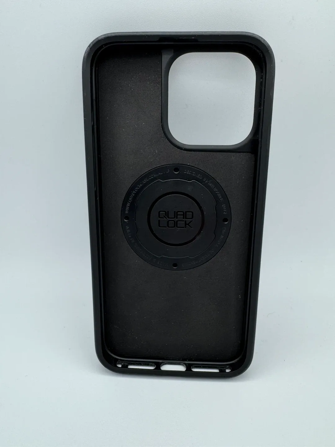 QuadLock iPhone 15 Pro Max Phone Case MAG image indicator(2)