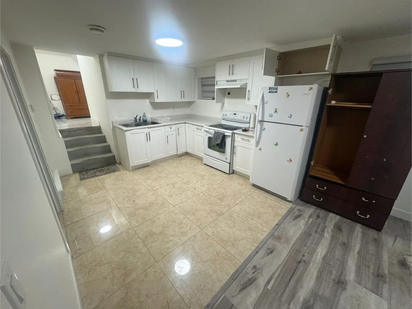 Basement for rent image indicator(8)