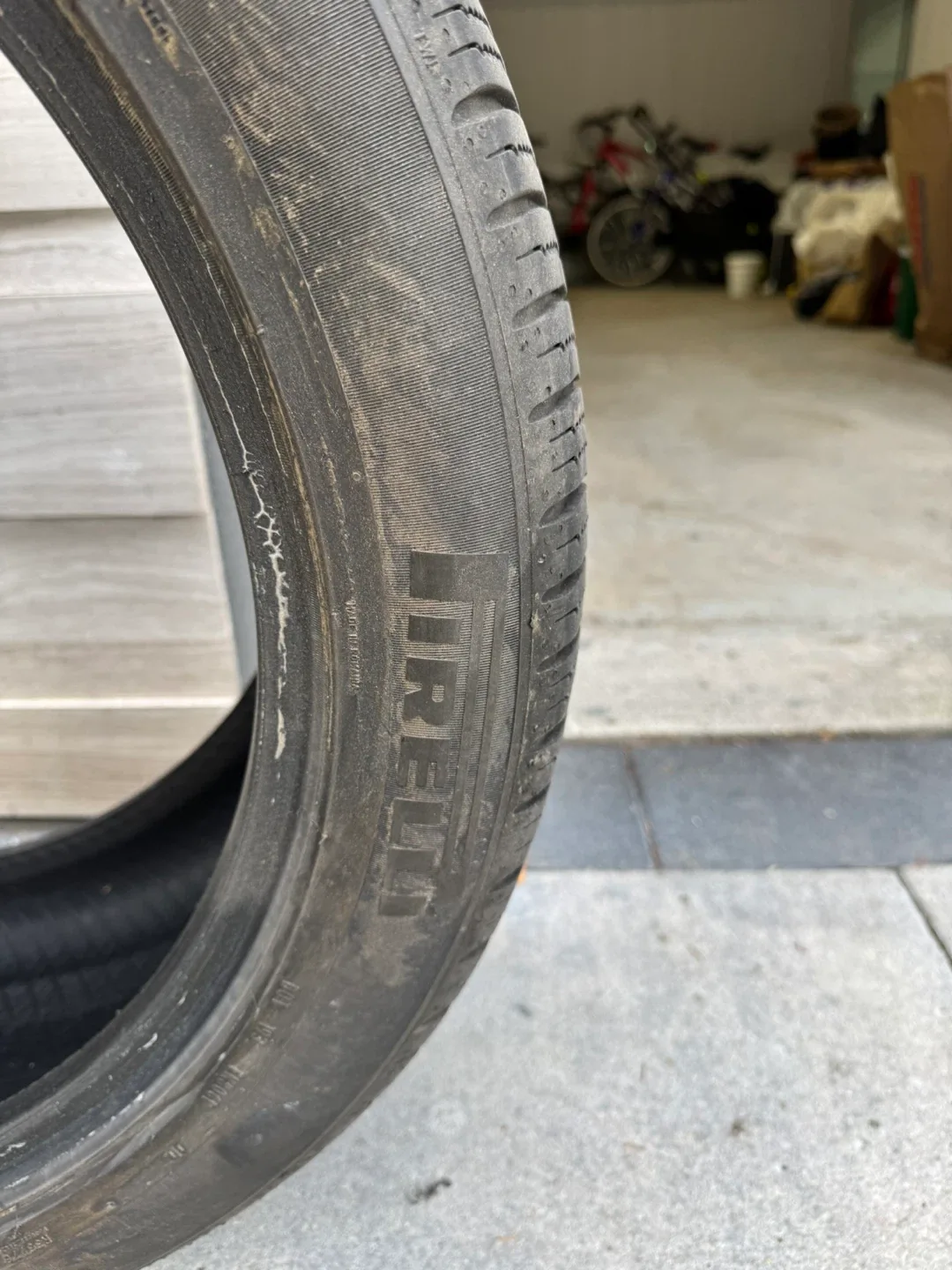 Pirelli Scorpion Zero All Season 285/40R21 Tire image indicator(2)