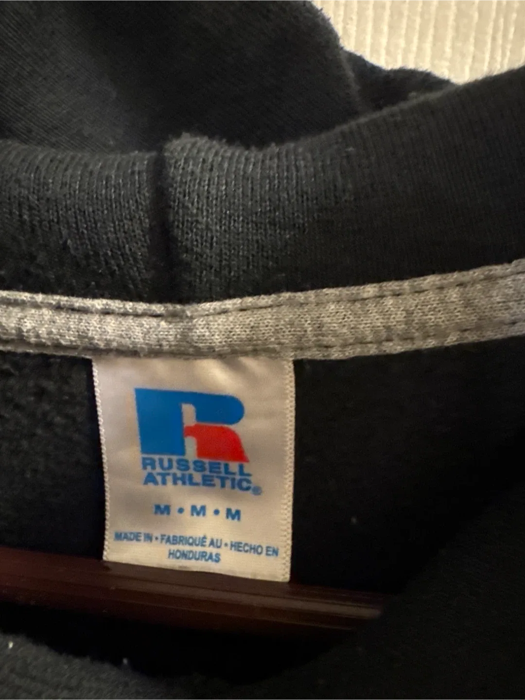 Russell Athletic Aquinas Hoodie - Size M image indicator(3)