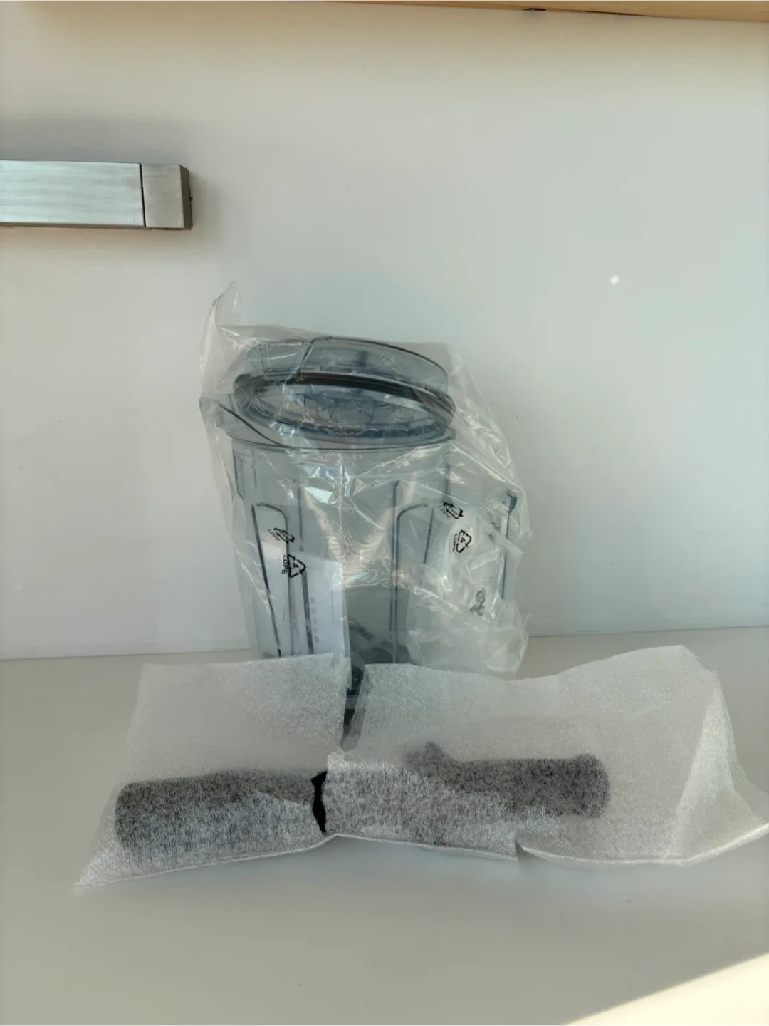 Vitamix 2L Pitcher with tamper brand new thumbnail