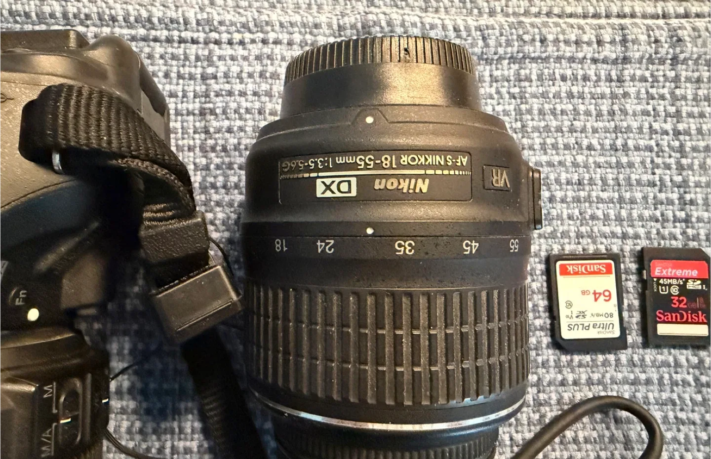 Nikon D5200 DSLR Camera with 18-200mm & 18-55mm Lenses image indicator(5)