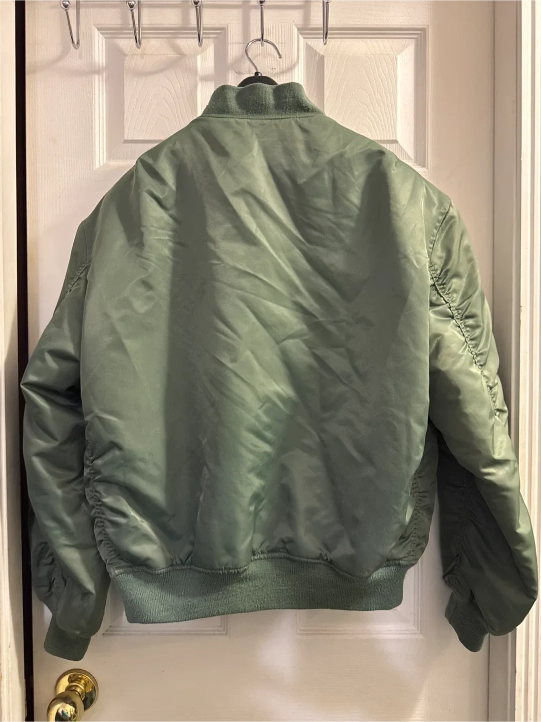 Green bomber jacket - Size Small image indicator(2)