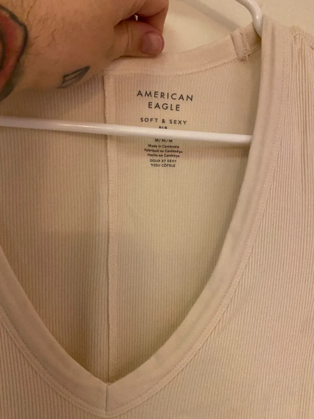 American Eagle Soft & Sexy Ribbed Tee - M image indicator(2)