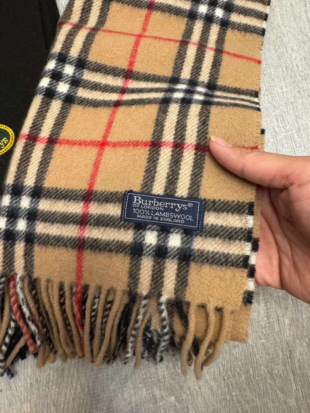 Burberry 100% Lambswool Scarf - photo 4